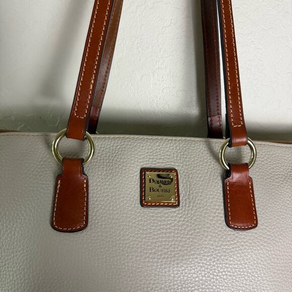 Dooney & Bourke Wren Zip Tote - Picture 3 of 16